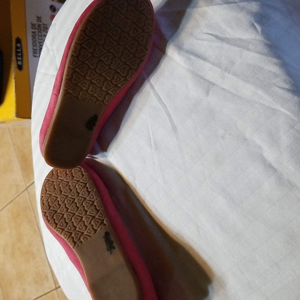 Joe( fresh ) cutie slip ons - Picture 3 of 4